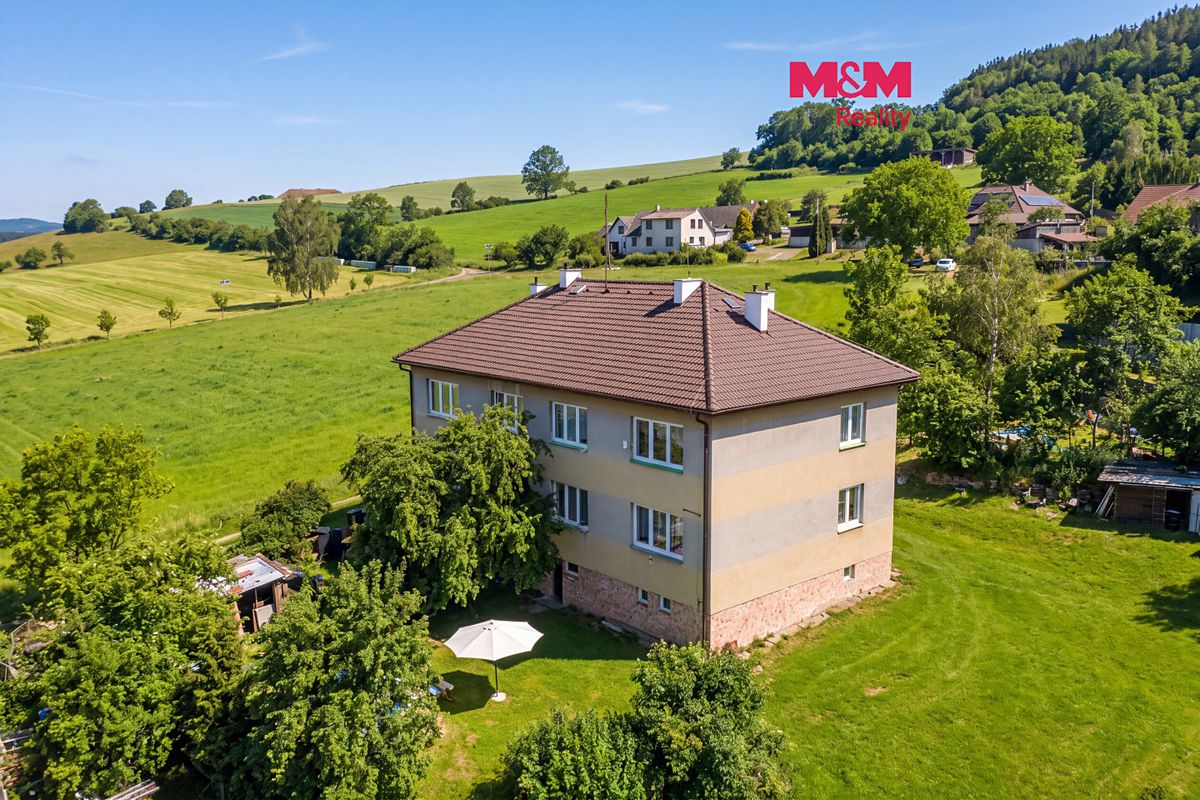 Prodej rodinného domu 252 m², pozemek 166 m²