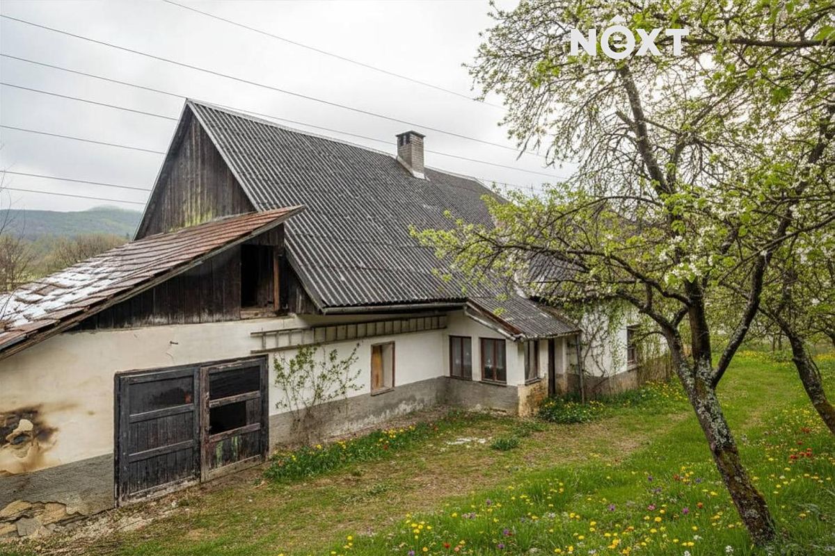 Prodej rodinného domu 200 m², pozemek 1168 m² – fotografie 3
