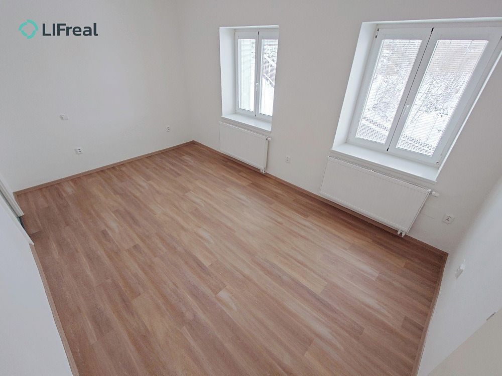 Pronájem bytu 3+kk 68 m² – fotografie 3