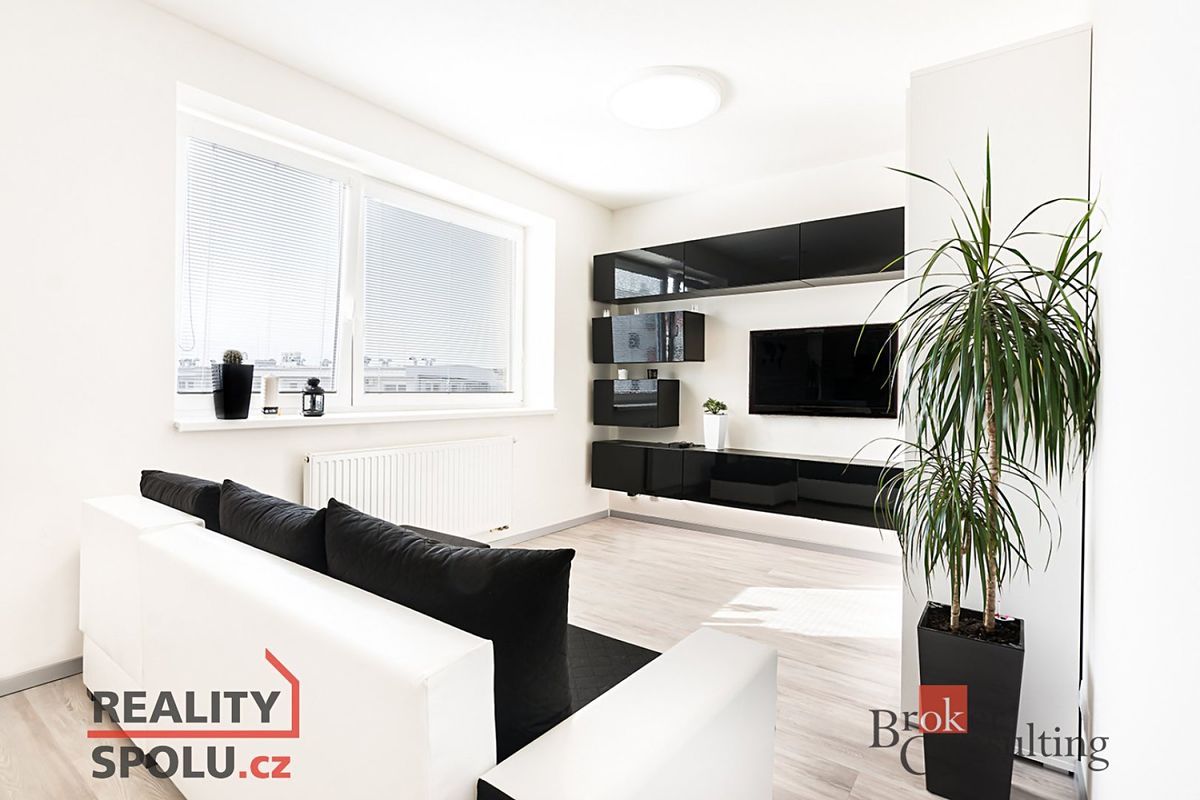 Pronájem bytu 1+kk 33 m²