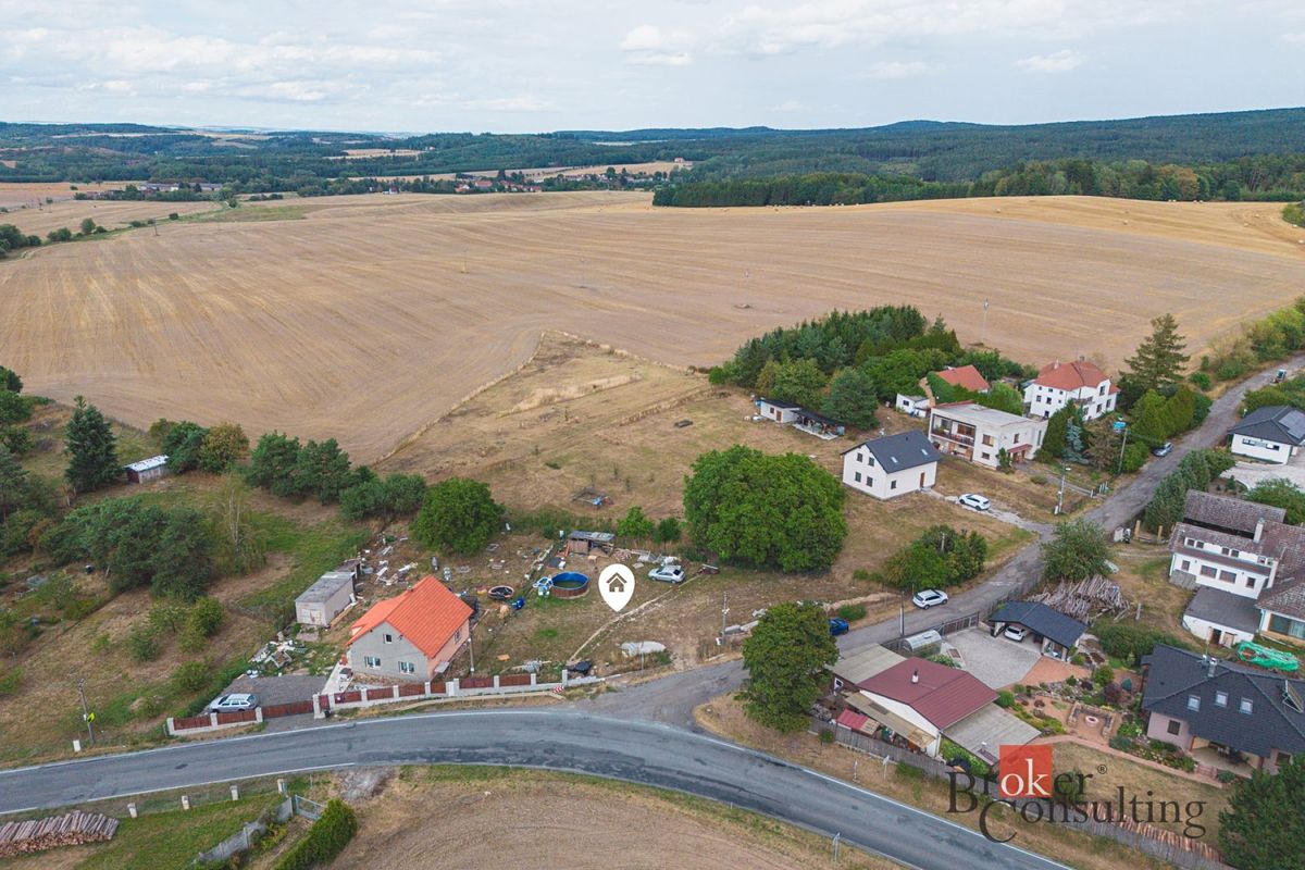 Prodej stavebního pozemku 906 m² – fotografie 3