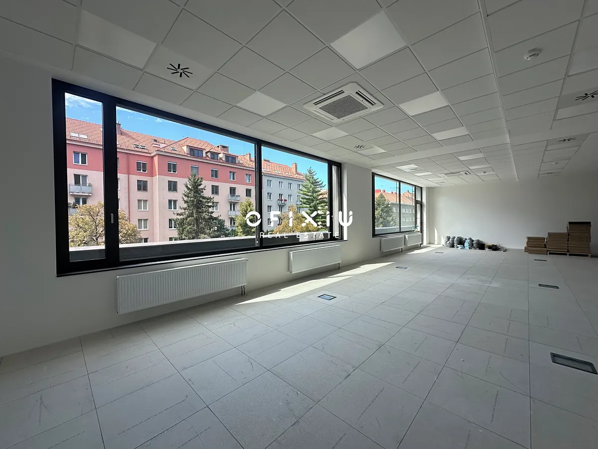 Pronájem kanceláře 140 m²