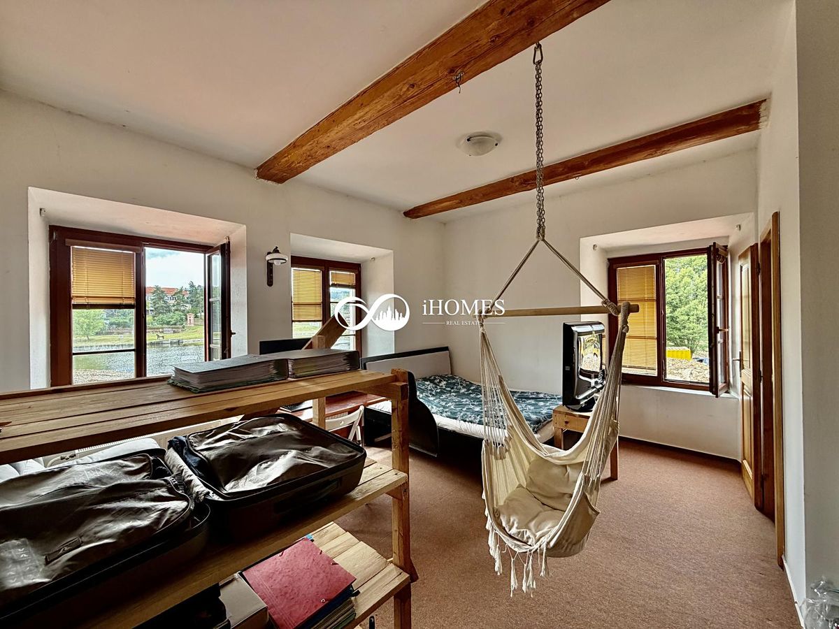 Pronájem bytu 1+kk 25 m² – fotografie 4