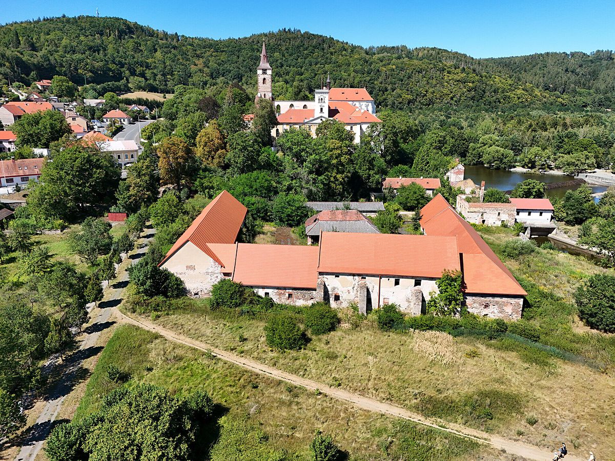 Prodej komerční nemovitosti 8074 m² – fotografie 4