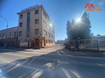 Pronájem skladového prostoru 1322 m²