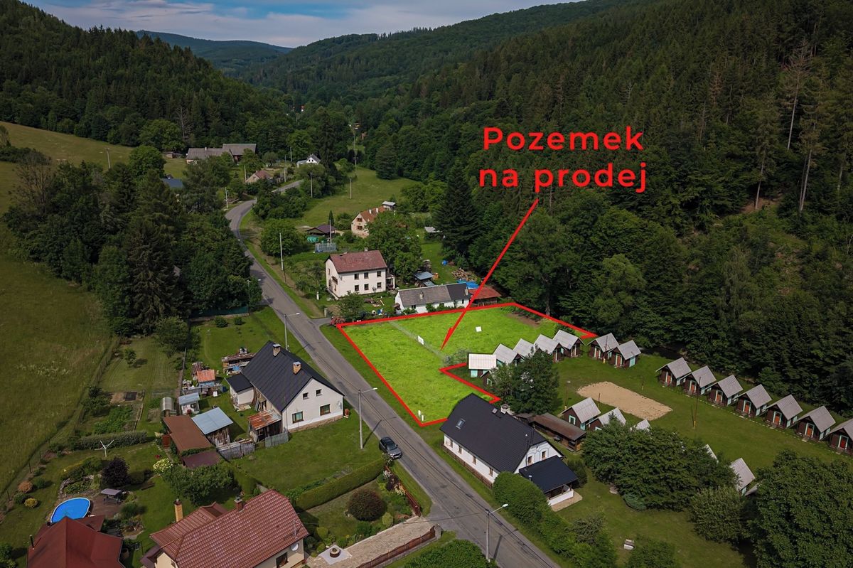 Prodej stavebního pozemku 1399 m² – fotografie 2