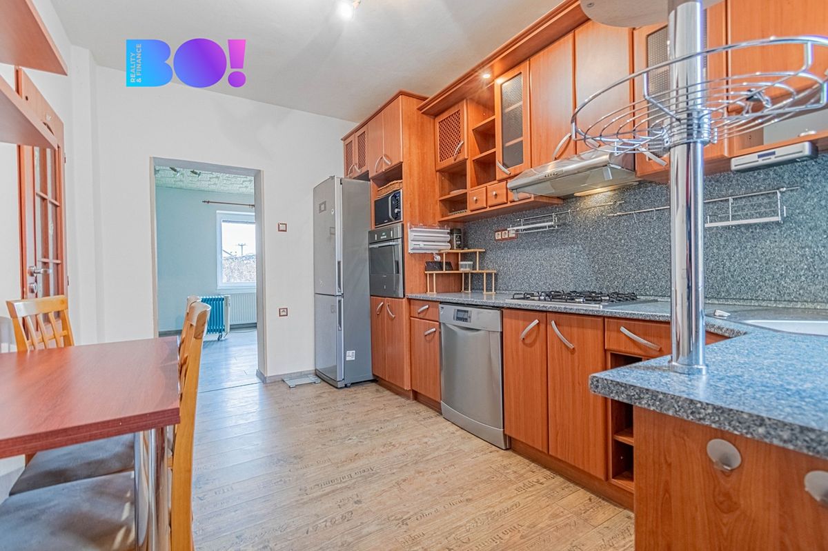 Prodej rodinného domu 140 m², pozemek 421 m² – fotografie 5