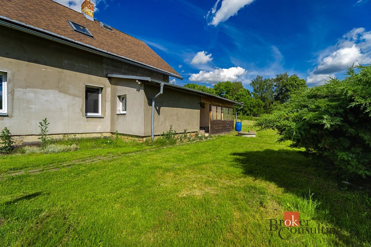 Prodej rodinného domu 151 m², pozemek 1216 m² – fotografie 2