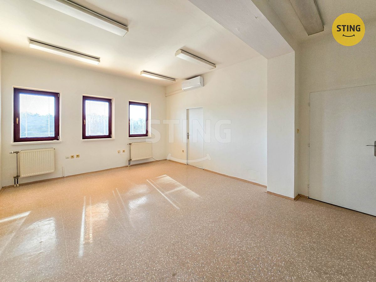 Pronájem komerční nemovitosti 80 m² – fotografie 3