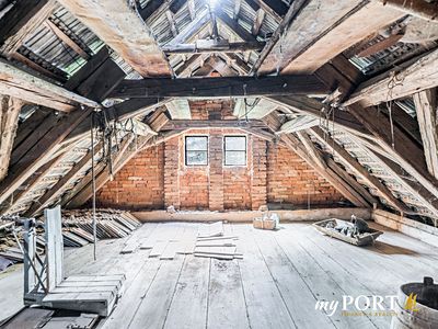 Prodej rodinného domu 275 m², pozemek 2635 m²