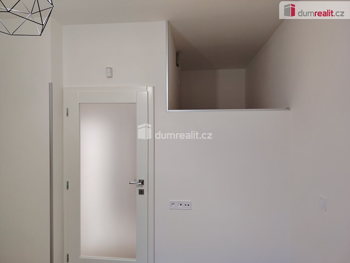 Pronájem bytu 1+kk 21 m² – fotografie 4