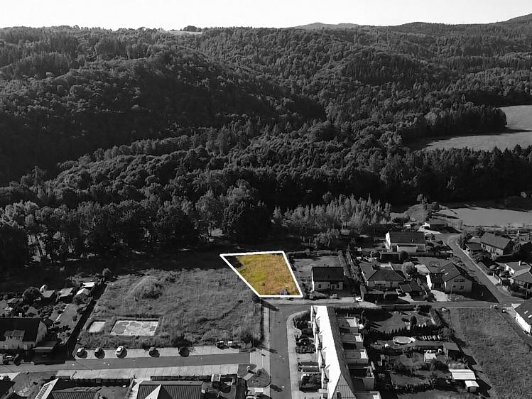 Grundstück zum Kauf, 1.080 m² (2 von 8)