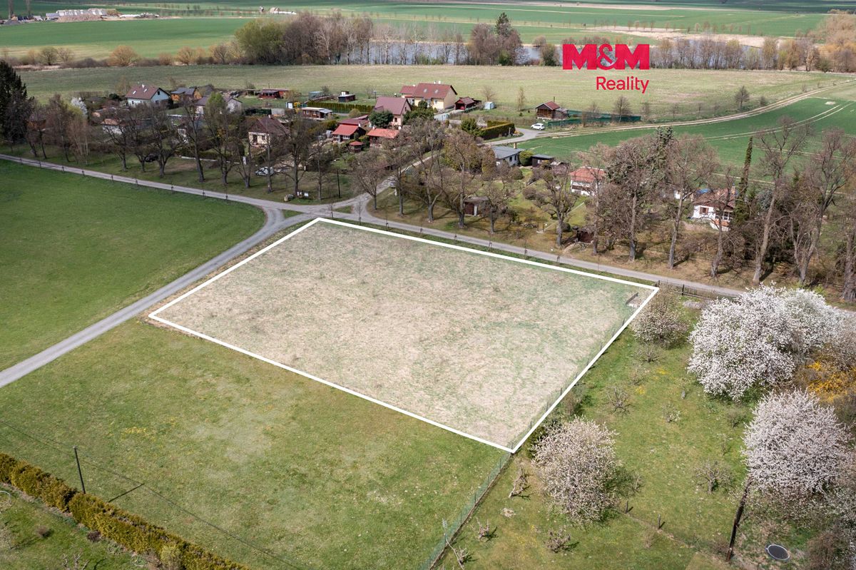 Prodej stavebního pozemku 2692 m², Březnice – fotka 1 z 3
