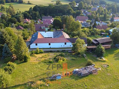Prodej rodinného domu 300 m², pozemek 5115 m²