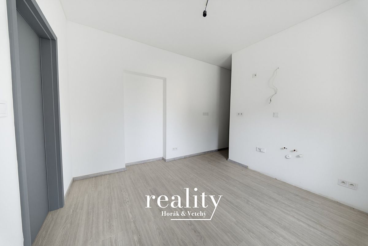 Prodej bytu 2+kk 33 m² – fotografie 2