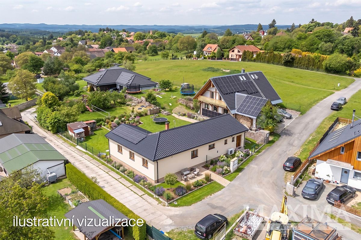 Prodej rodinného domu 170 m², pozemek 947 m² – fotografie 2