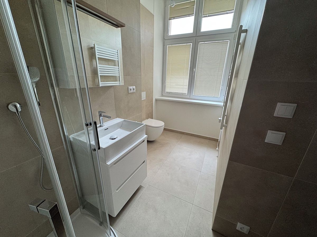 Pronájem bytu 1+kk 27 m² – fotografie 3