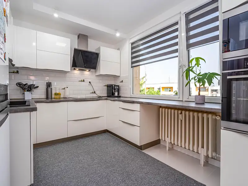 Prodej bytu 5+1 87 m², Holice – náhled fotky 1