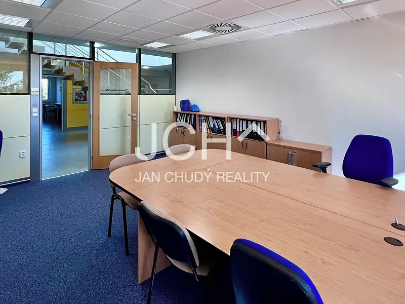 Pronájem obchodního prostoru 16 m², Uničov – náhled fotky 1