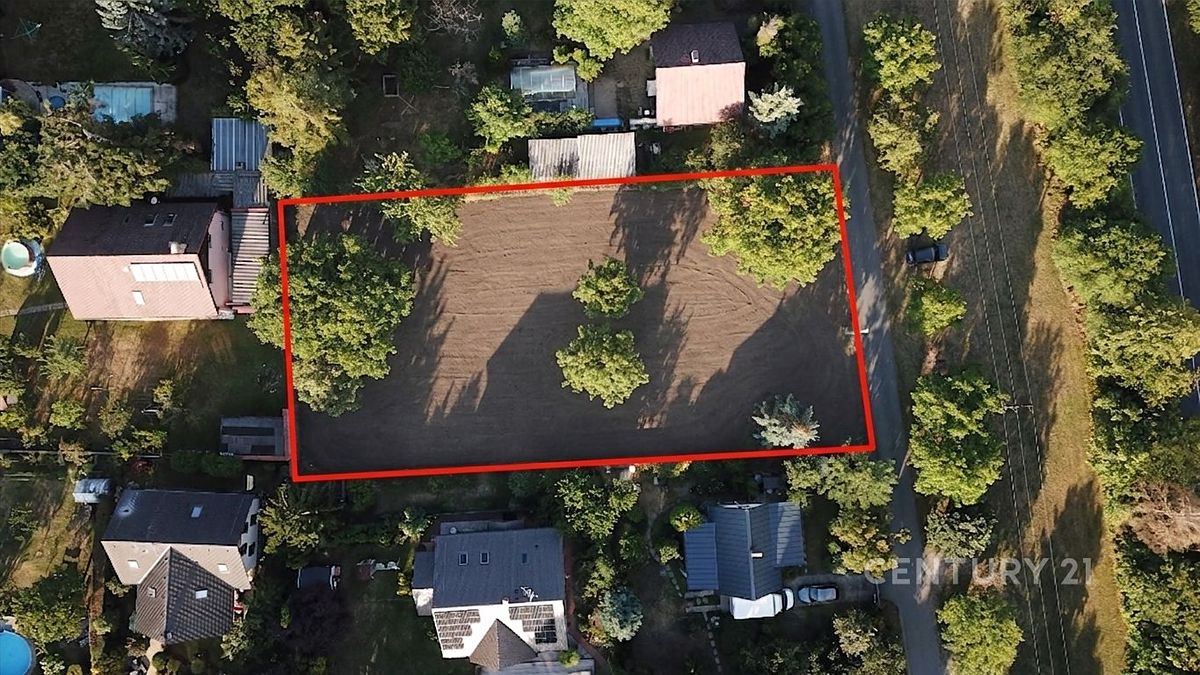 Prodej stavebního pozemku 1645 m²