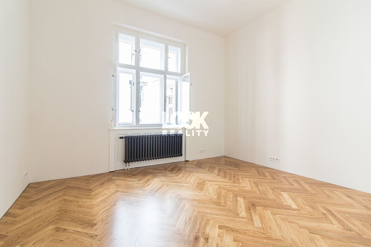 Pronájem bytu 2+kk 74 m² – fotografie 2