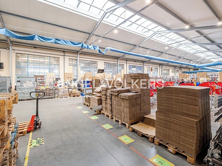 Комерційне приміщення в оренду, 3 360 м² (7 з 13)
