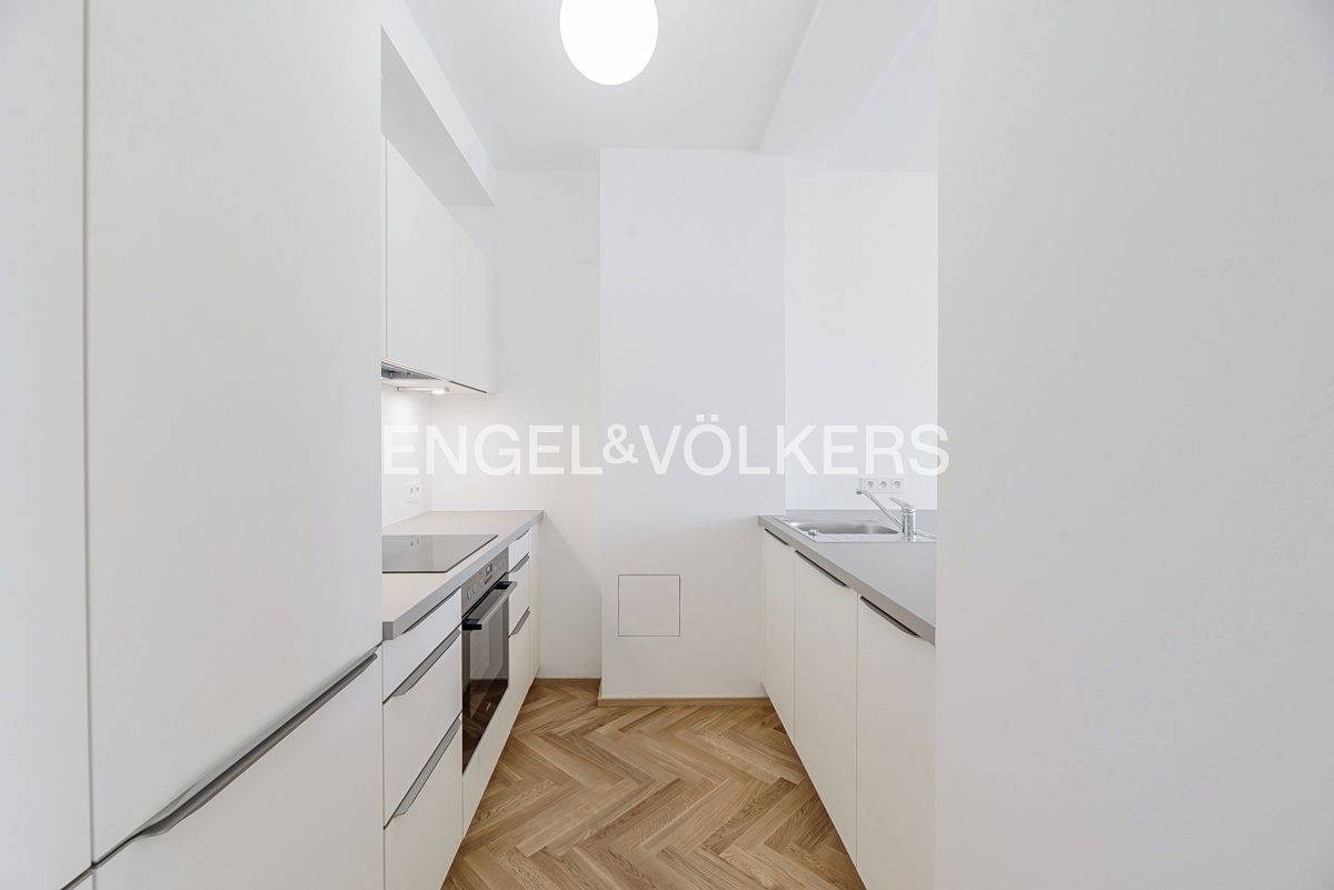 Pronájem bytu 3+kk 85 m² – fotografie 2