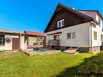 Prodej  rodinného domu 237 m², pozemek 808 m²