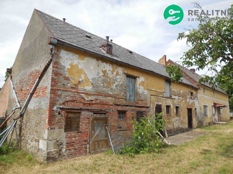 Prodej rodinného domu 270 m², pozemek 1300 m² – fotografie 4