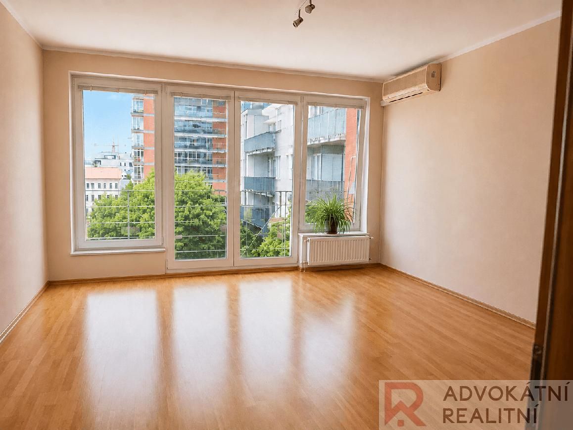 Pronájem bytu 2+kk 60 m² – fotografie 4