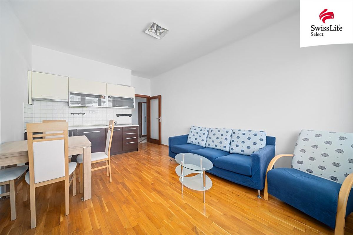 Pronájem bytu 2+kk 55 m² – fotografie 3