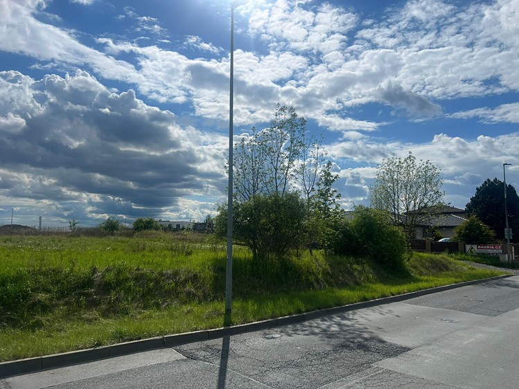 Prodej pozemku, 2 300 m² (3 z 4)