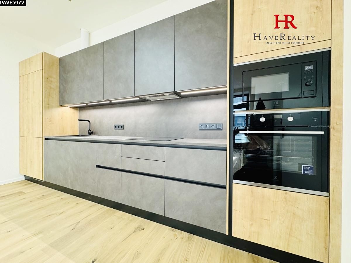 Pronájem bytu 2+kk 77 m² – fotografie 3