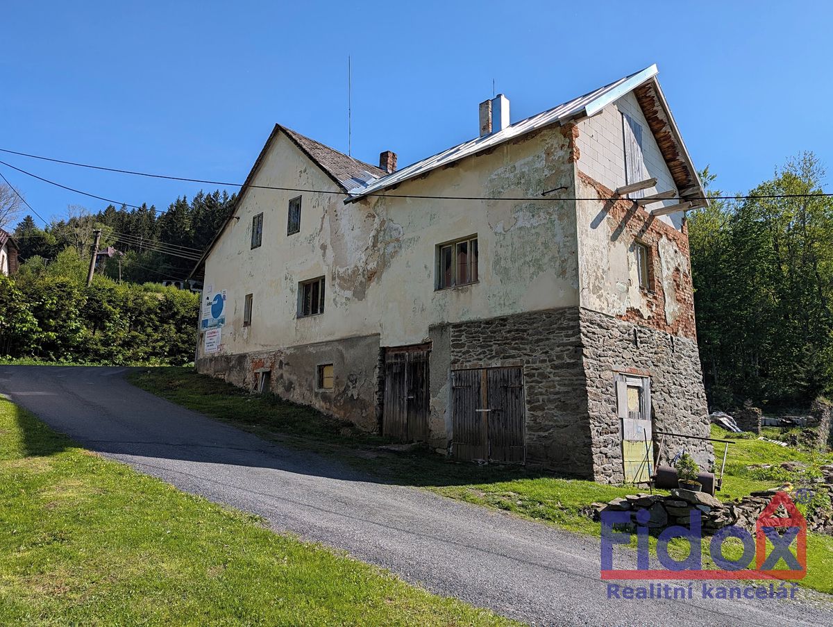 Prodej rodinného domu 430 m², pozemek 829 m² – fotografie 4