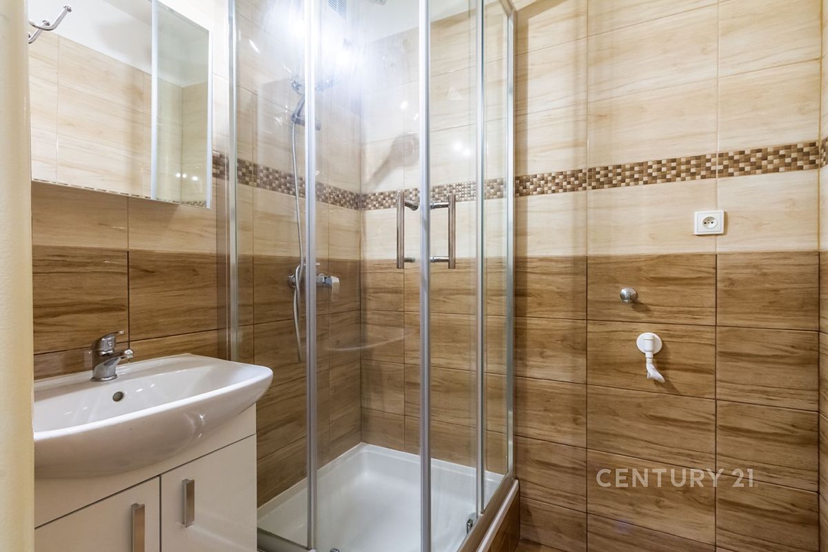 Pronájem bytu 2+1 39 m² – fotografie 2