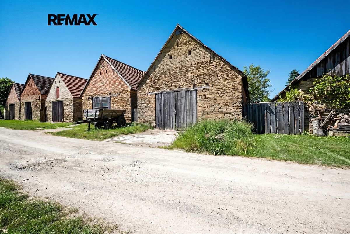 Prodej rodinného domu 136 m², pozemek 1129 m² – fotografie 3