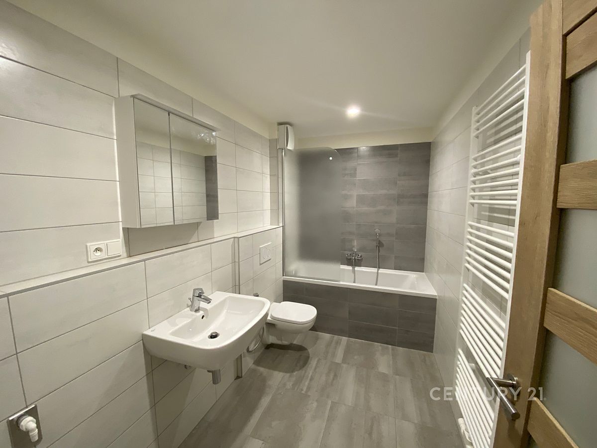 Pronájem bytu 2+kk 43 m² – fotografie 4