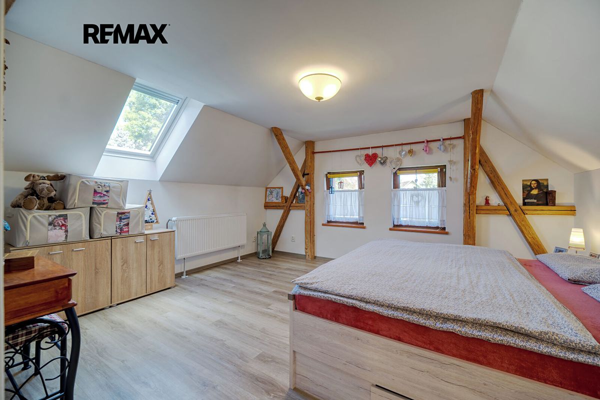 Prodej rodinného domu 122 m², pozemek 675 m² – fotografie 4