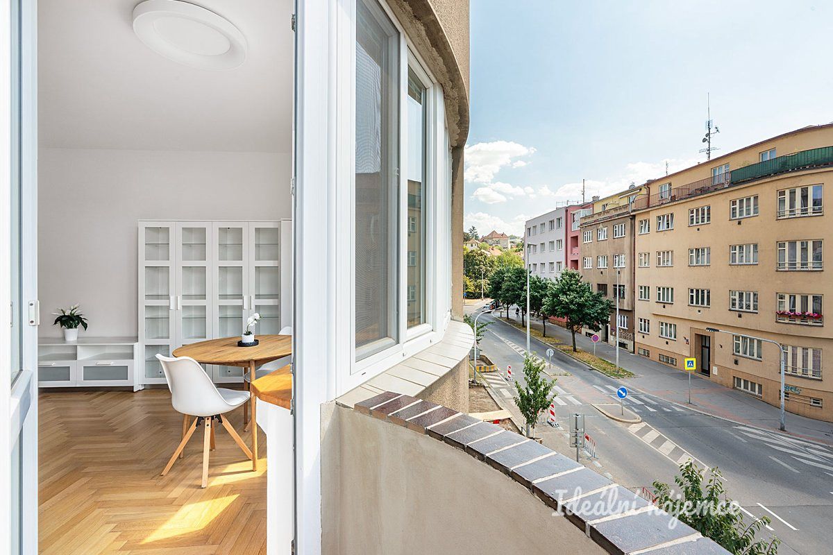 Pronájem bytu 1+kk 39 m² – fotografie 2
