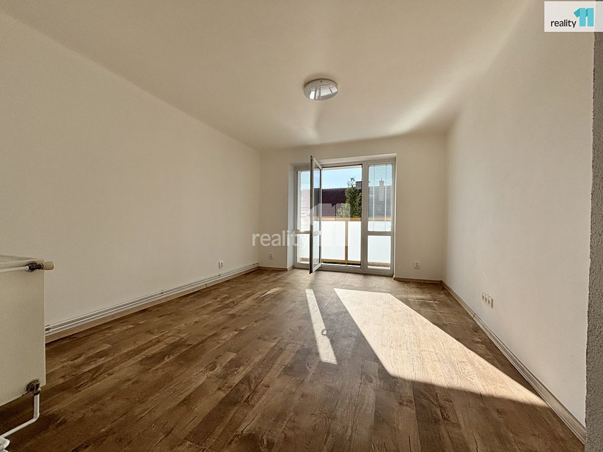 Pronájem bytu 2+1 52 m² – fotografie 2