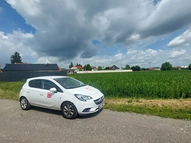 Prodej stavebního pozemku 571 m², Kožušany-Tážaly – náhled fotky 2