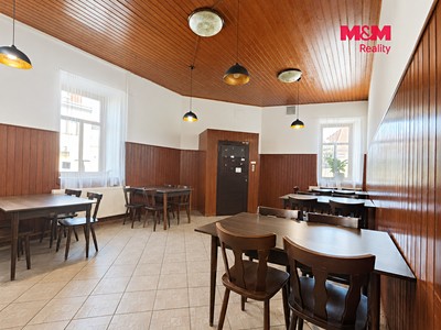 Комерційне приміщення в оренду, 200 м² (2 з 13)