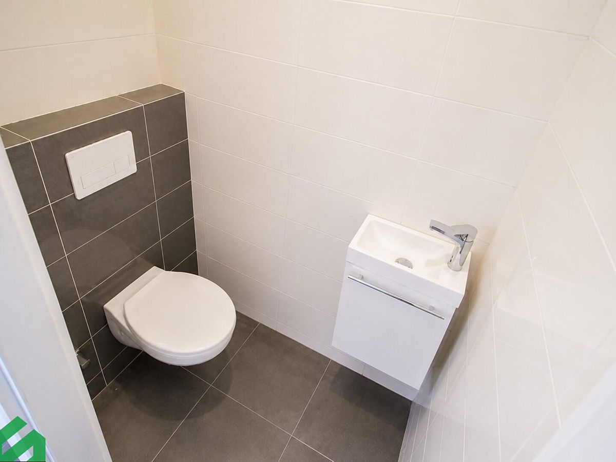 Pronájem bytu 4+kk 104 m² – fotografie 5