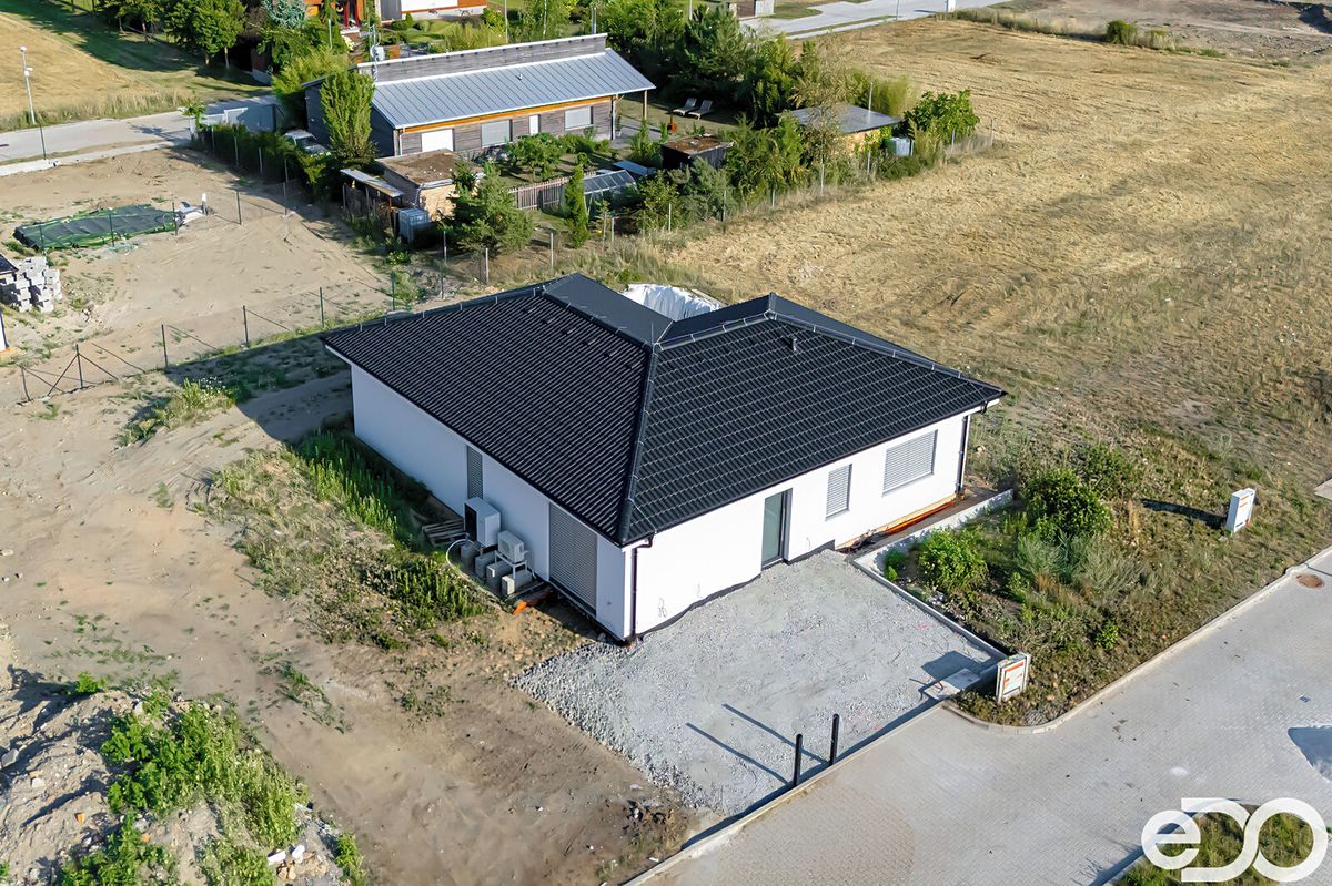 Prodej rodinného domu 108 m², pozemek 700 m² – fotografie 4