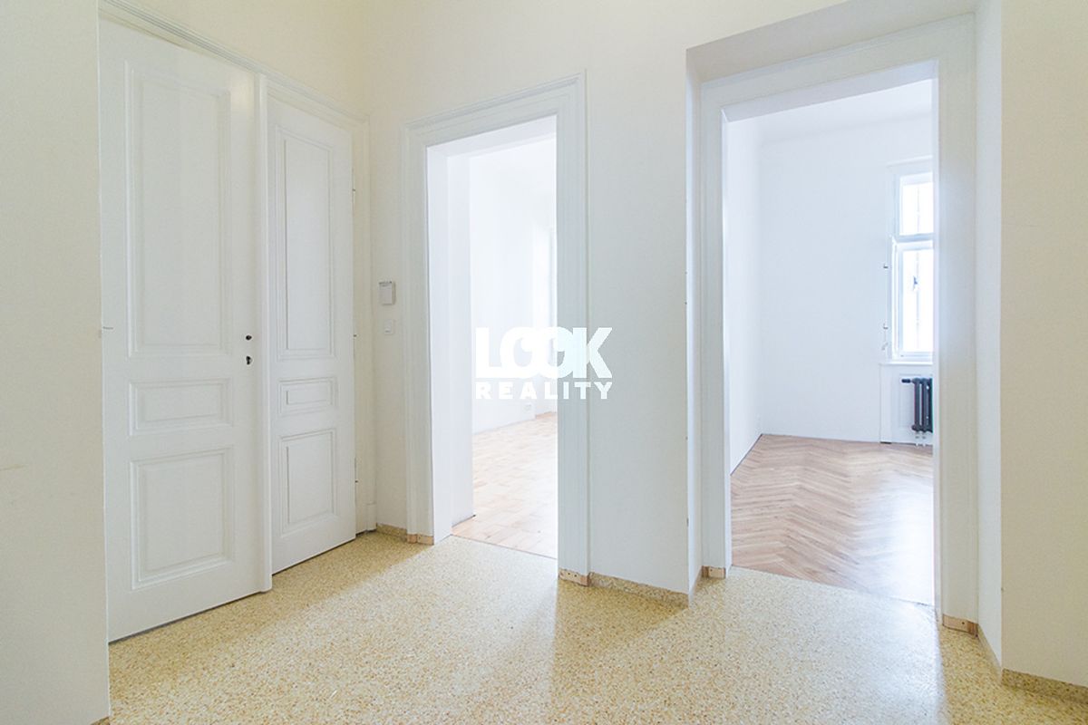 Pronájem bytu 2+kk 74 m² – fotografie 4