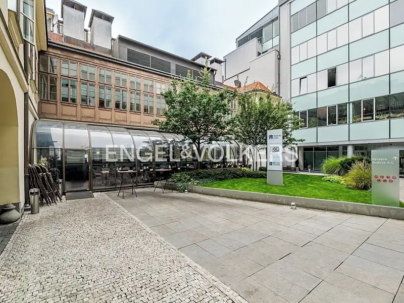 Pronájem kanceláře 300 m², Praha – náhled fotky 3