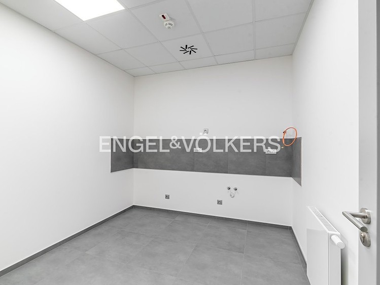 Комерційне приміщення в оренду, 200 м² (11 з 12)