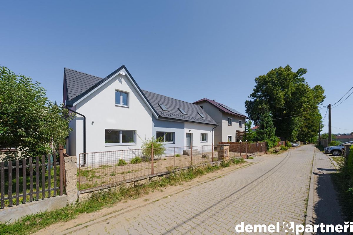 Prodej rodinného domu 173 m², pozemek 648 m²