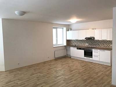 Pronájem bytu 3+kk 83 m²