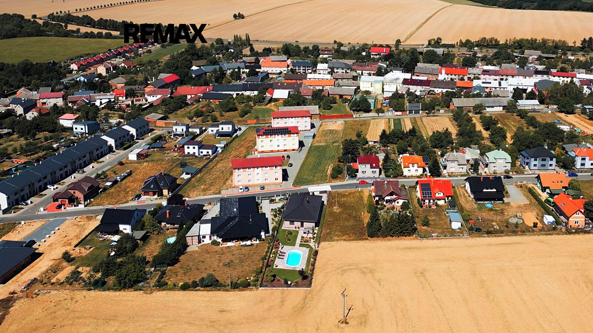 Prodej stavebního pozemku 1241 m² – fotografie 2